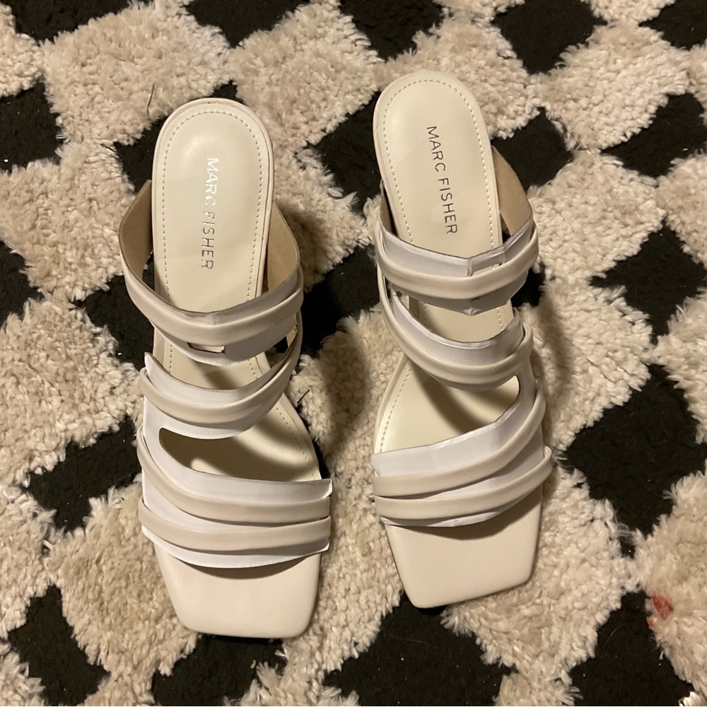Sandals - Picture 2 of 3